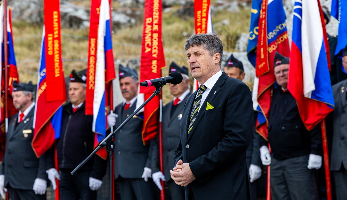 Minister za obrambo mag. Borut Sajovic med govorom