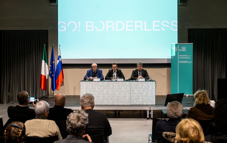 Govorci na seji - župan Mestne občine Nova Gorica Samo Turel, župan Občine Gorica Rodolfo ZIberna in župan Občine Šempeter-Vrtojba Milan Turk